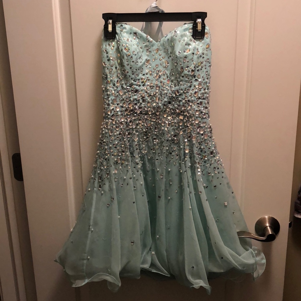 ••SOLD•• Light blue Grad or homecoming dress